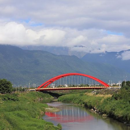 Bridge Bed And Breakfast 화롄 외부 사진