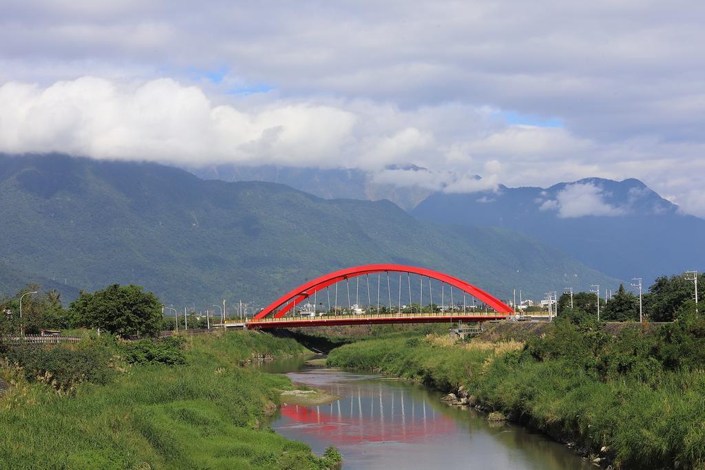 Bridge Bed And Breakfast 화롄 외부 사진